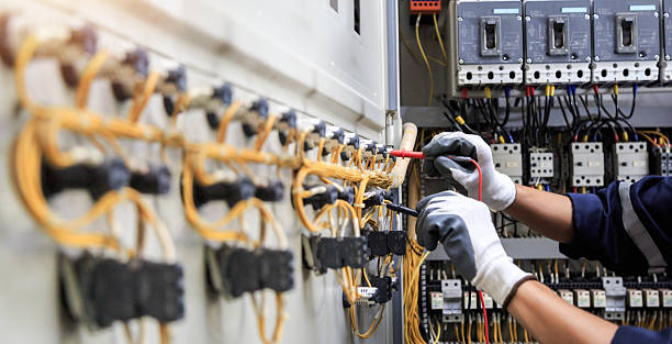 Professional Electrician technician working in Lodi, NJ